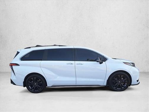 2024 Toyota Sienna XSE 7 Passenger