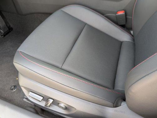 Wind Chill Pearl 2026 Toyota Prius Plug-In Hybrid XSE