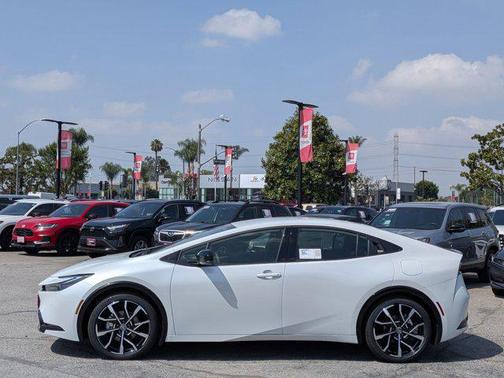 Wind Chill Pearl 2026 Toyota Prius Plug-In Hybrid XSE