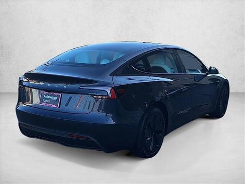 2025 Tesla Model 3 Long Range