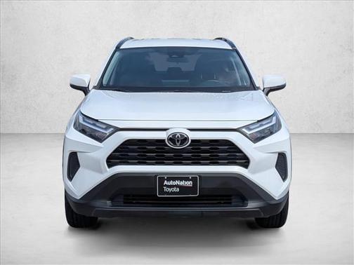 Ice Cap 2024 Toyota RAV4 XLE
