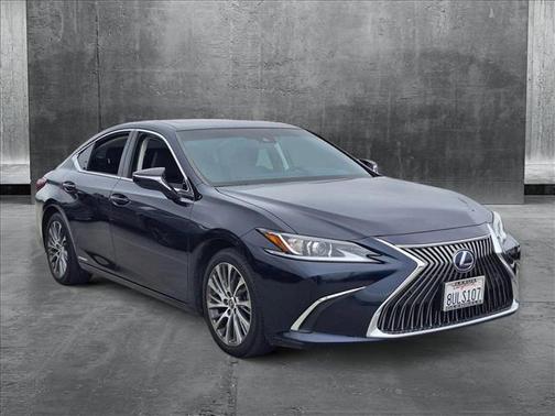 2021 Lexus ES 300h Base