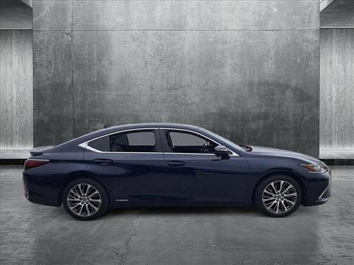 2021 Lexus ES 300h Base