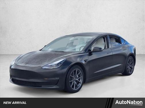 2022 Tesla Model 3 Standard Range