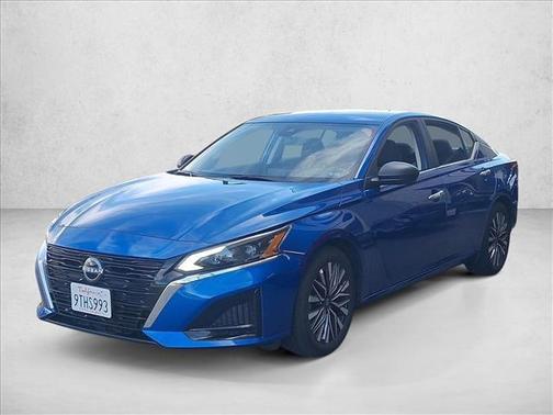 2025 Nissan Altima SV FWD