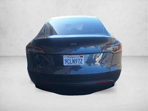 Silver/Gray 2022 Tesla Model Y Long Range Dual Motor All-Wheel Drive