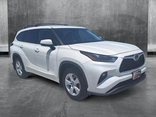 2021 Toyota Highlander LE