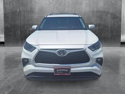 2021 Toyota Highlander LE