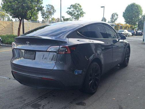 2021 Tesla Model Y Long Range Dual Motor All-Wheel Drive