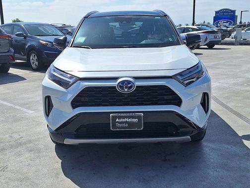 2022 Toyota RAV4 Hybrid SE