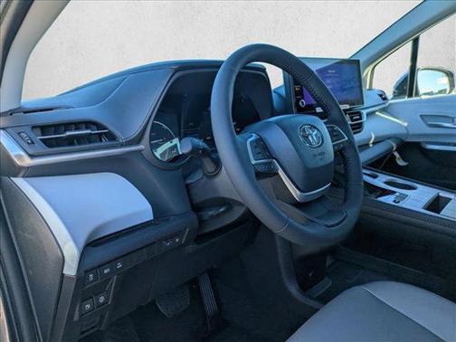 2025 Toyota Sienna XLE 7 Passenger