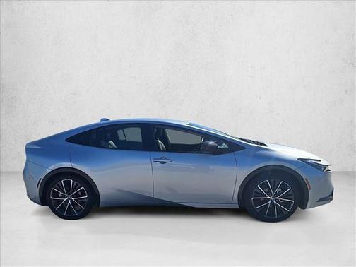 2025 Toyota Prius XLE