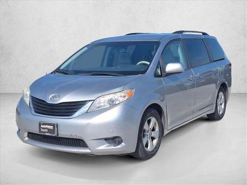 2012 Toyota Sienna LE