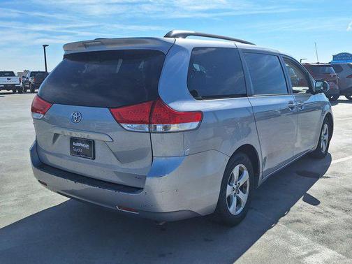 2012 Toyota Sienna LE