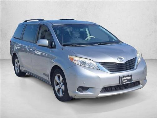 2012 Toyota Sienna LE