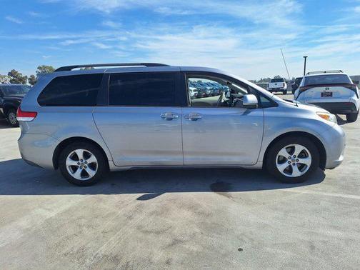 2012 Toyota Sienna LE