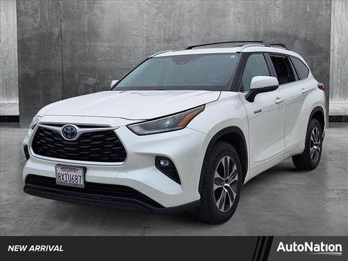 2021 Toyota Highlander Hybrid XLE
