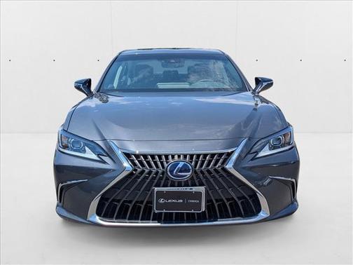 2022 Lexus ES 300h Base
