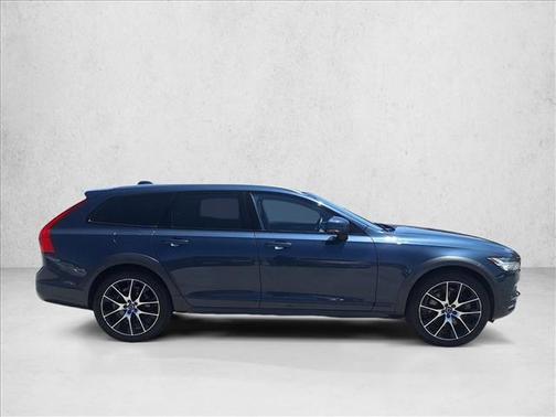 Denim Blue Metallic 2018 Volvo V90 Cross Country T6