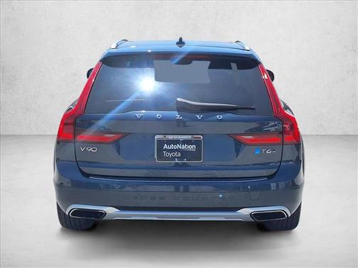 Denim Blue Metallic 2018 Volvo V90 Cross Country T6