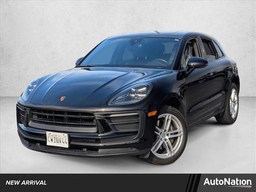 2022 Porsche Macan AWD
