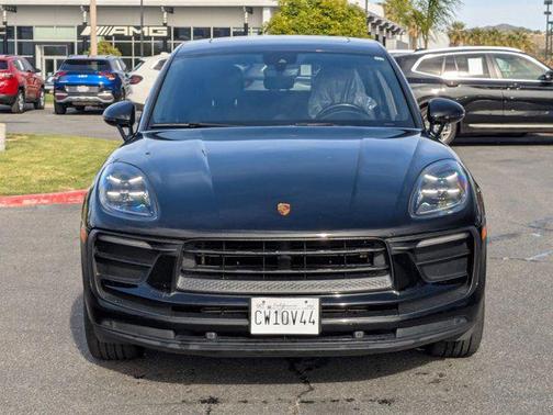 2022 Porsche Macan AWD