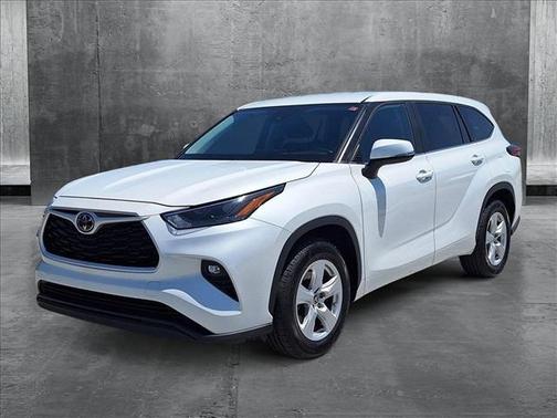 2023 Toyota Highlander LE