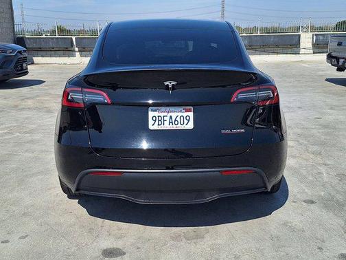2022 Tesla Model Y Performance Dual Motor All-Wheel Drive