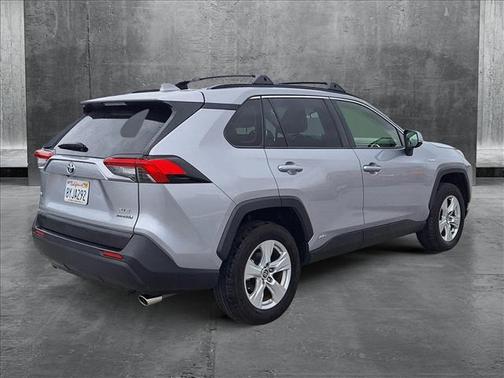 2021 Toyota RAV4 Hybrid XLE