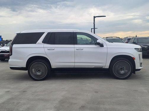 2021 Cadillac Escalade Luxury