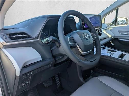 2025 Toyota Sienna XLE 7 Passenger