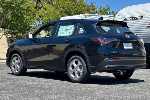 2025 Honda HR-V LX