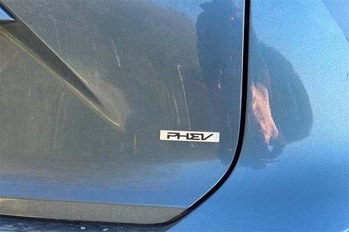 2023 Kia Niro Plug-In Hybrid SX Touring