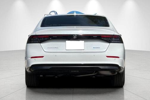 Platinum White Pearl 2026 Honda Accord Hybrid EX-L