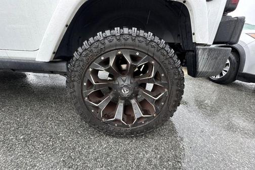 Bright White Clearcoat 2017 Jeep Wrangler Unlimited Rubicon