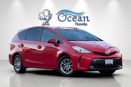 2016 Toyota Prius v Four