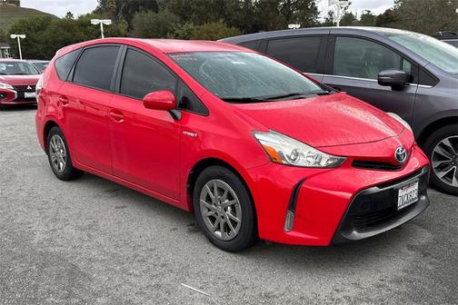 2016 Toyota Prius v Four