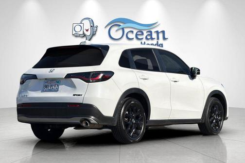 Platinum White Pearl 2024 Honda HR-V Sport