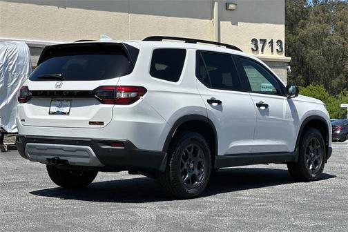 2025 Honda Pilot TrailSport