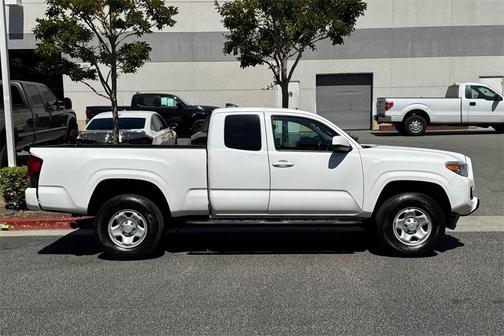2019 Toyota Tacoma SR