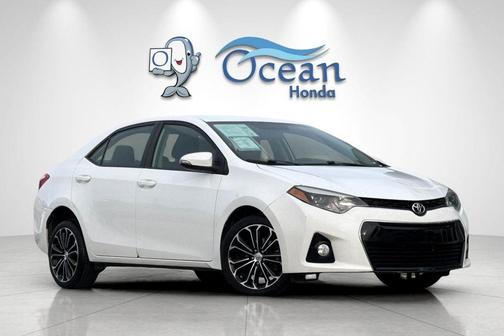 Super White 2016 Toyota Corolla S