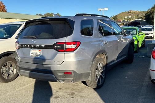 2023 Honda Pilot Elite