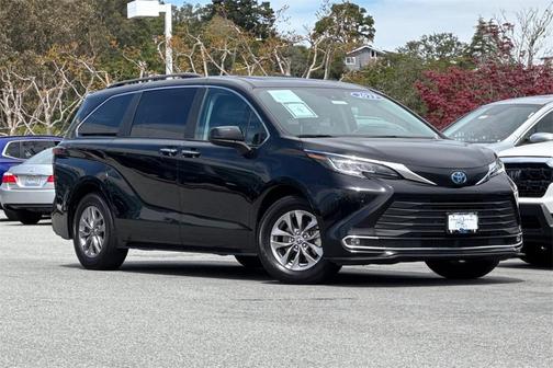 2023 Toyota Sienna XLE