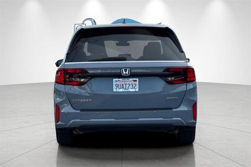 2025 Honda Odyssey Touring