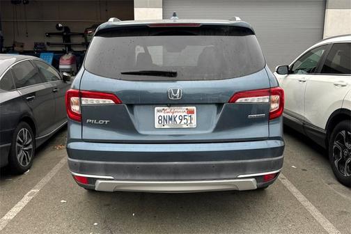 2019 Honda Pilot Touring 8-Passenger