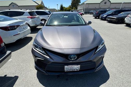 2022 Toyota Camry Hybrid LE