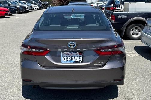 2022 Toyota Camry Hybrid LE