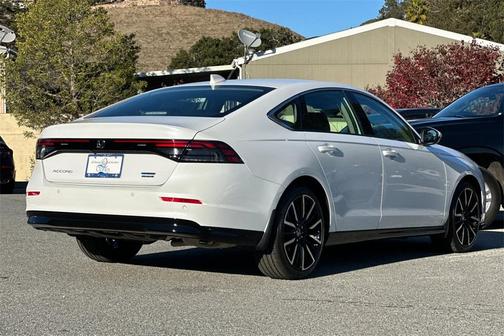 2025 Honda Accord Hybrid Touring