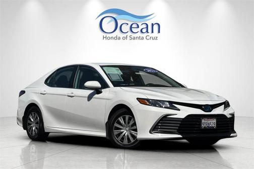 2023 Toyota Camry Hybrid LE