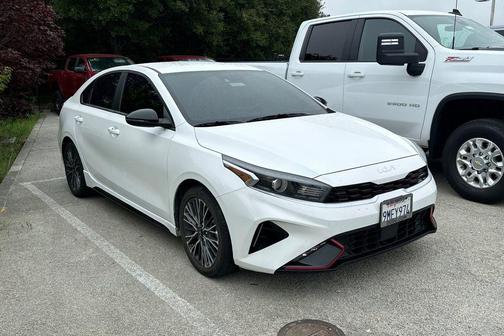 Snow White Pearl 2024 Kia Forte GT-Line